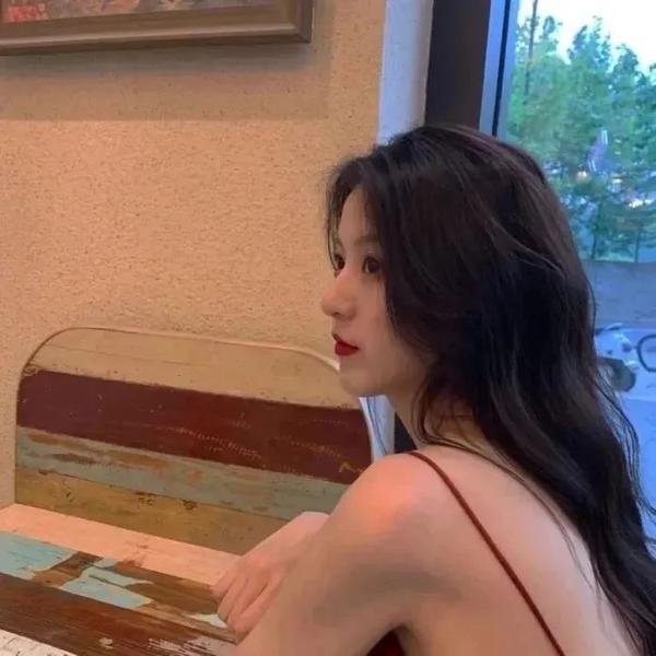 唇彩间谍
